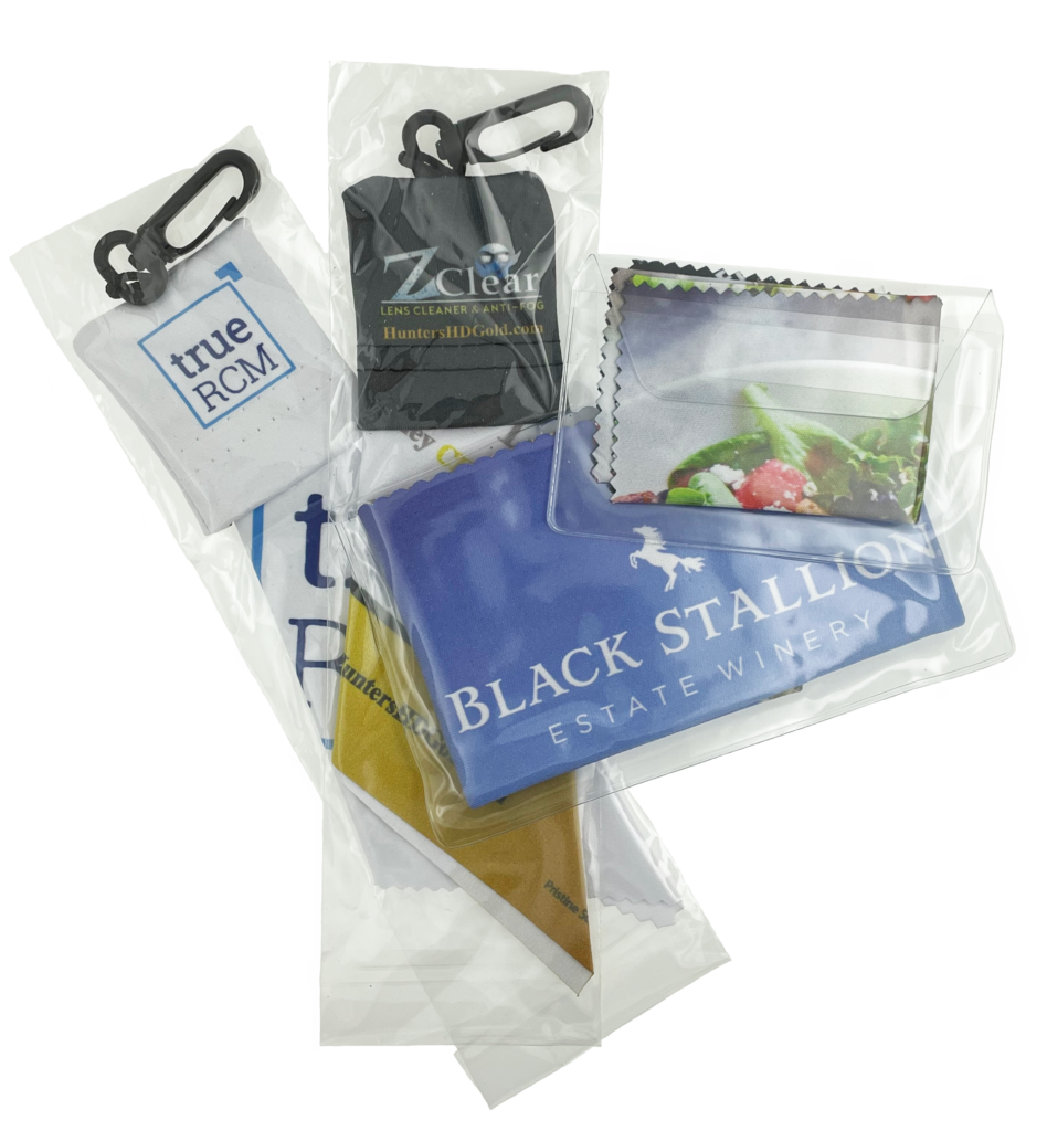 Custom Microfiber Cloth PVC and Keychain Packaging
